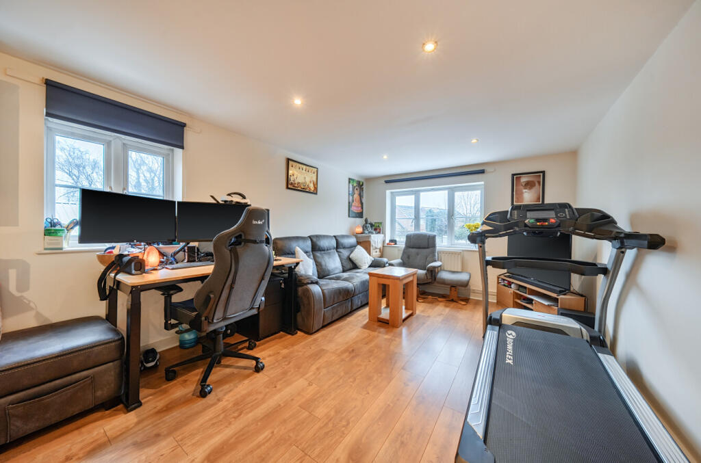 Main image of property: Headly House, 118a Holyhead Road, Coventry, CV1