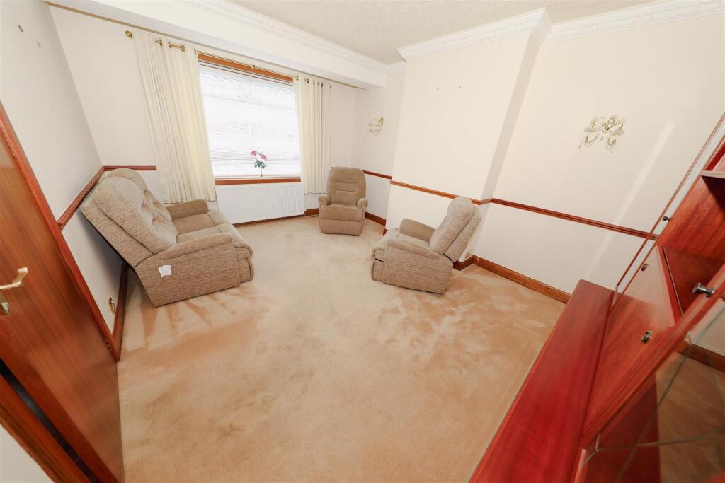 House in Kettlebridge, Fife - View 2