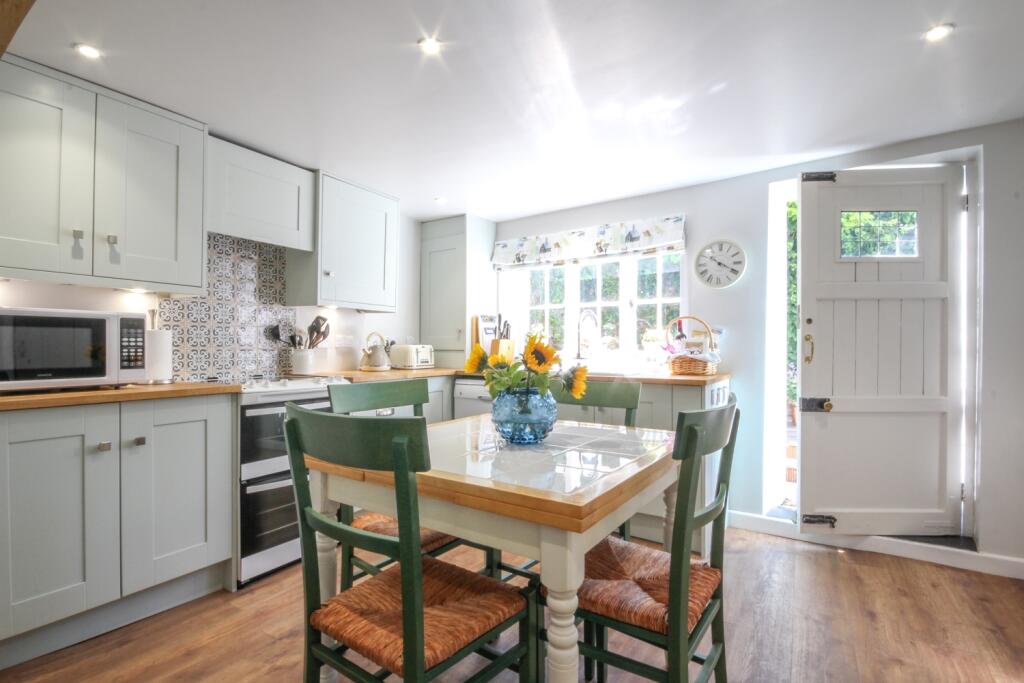 House in Sandwich, Poulders Gardens - View 5