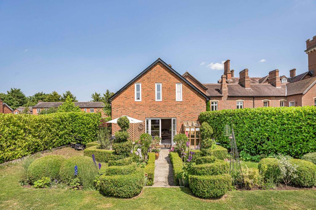 Additional image 3 of The Courtyard, Bedwell Park Cucumber Lane, Essendon, AL9