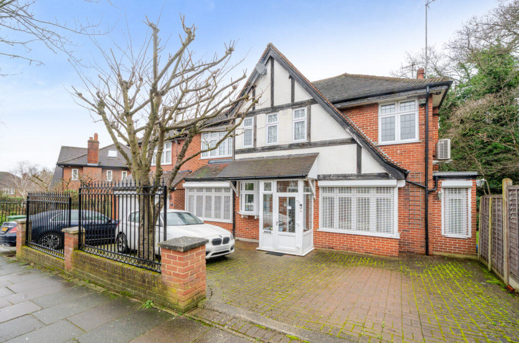 Main image of property: Mount Avenue, Ealing, W5