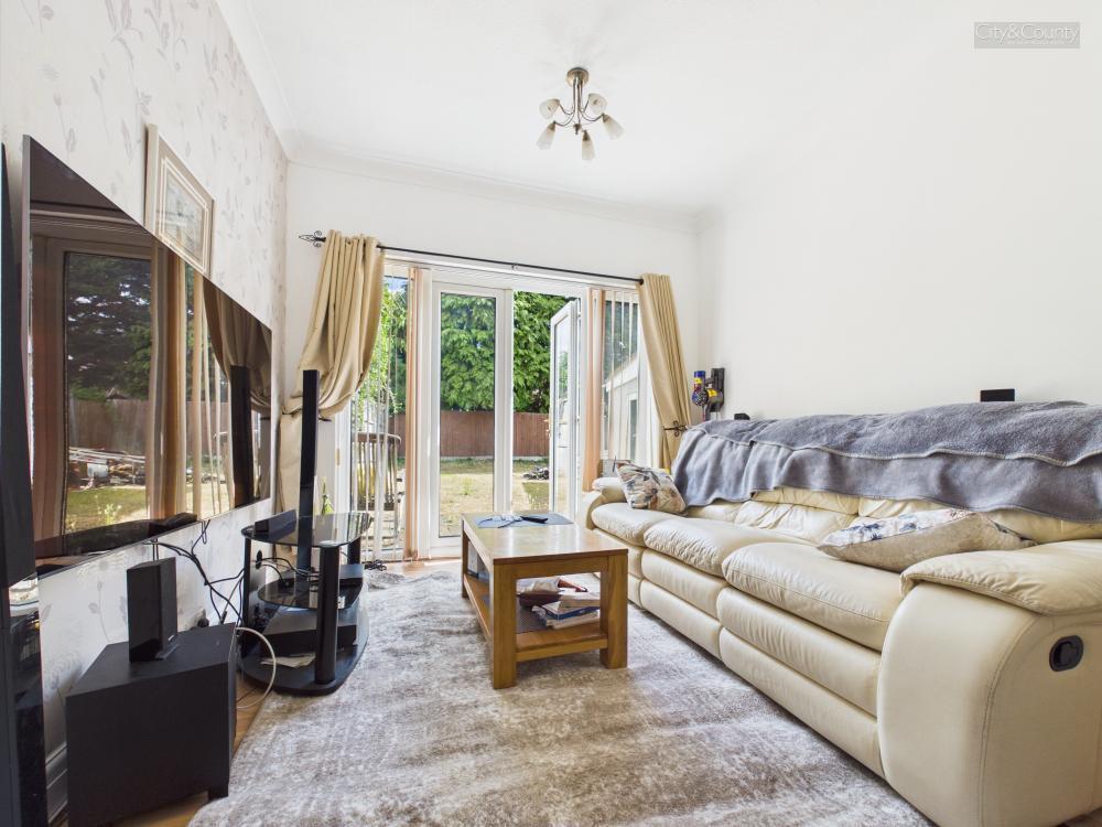 House in Peterborough - View 4
