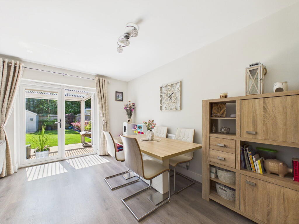 House in Horsham, Broadbridge Heath - View 5