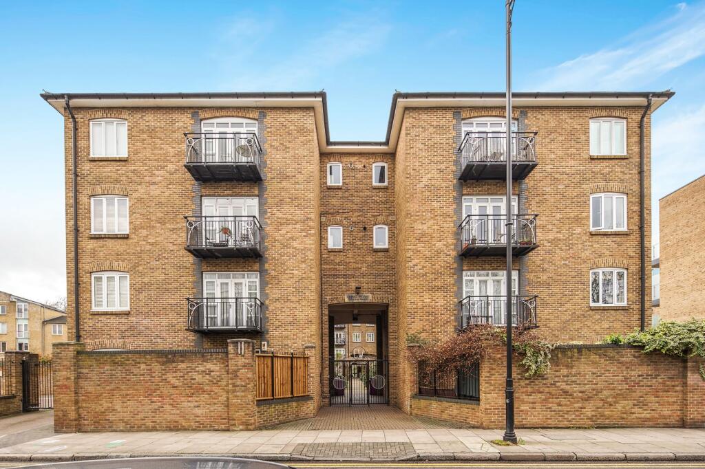 Main image of property: Flat 9 Empire Wharf, 235 Old Ford, London, E3 5NQ