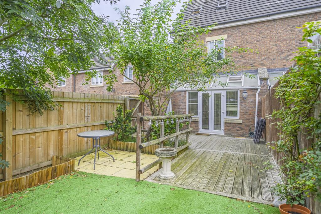 3-bed terraced on Vistula Crescent, Swindon, SN25, £285,000