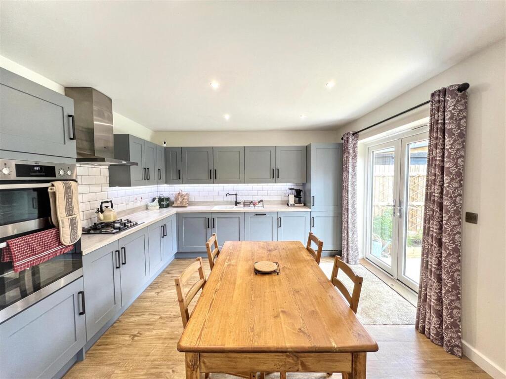 Hollowell Street, Wollaston, Wellingborough - View 5