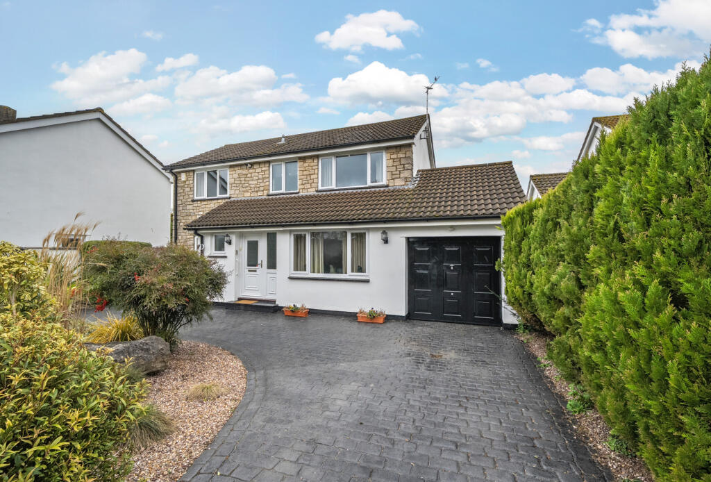 Main image of property: York Gardens, Winterbourne, Bristol, Gloucestershire, BS36
