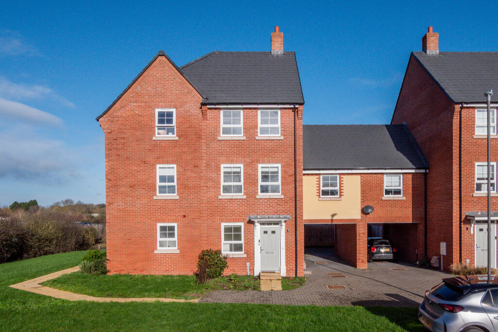 Main image of property: Leaf Living at Orchard Green, Aylesbury, HP22