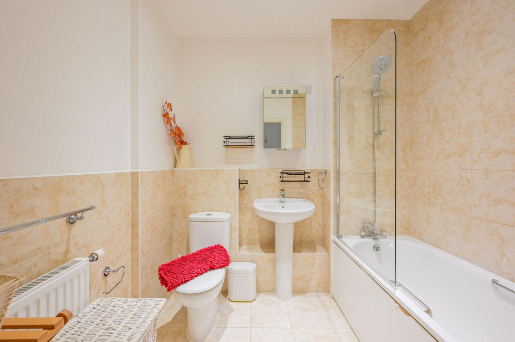 Apartment in London - View 4