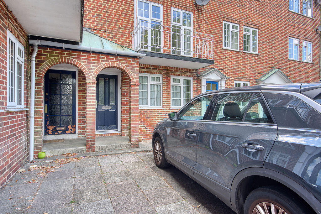 Apartment in Bournemouth - More