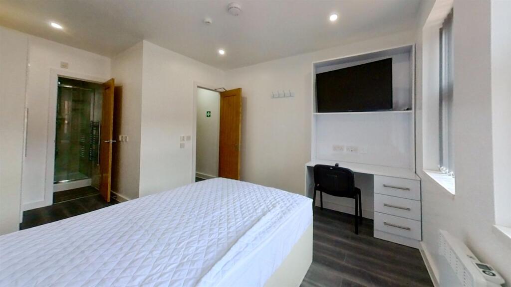 House in Birmingham - View 5