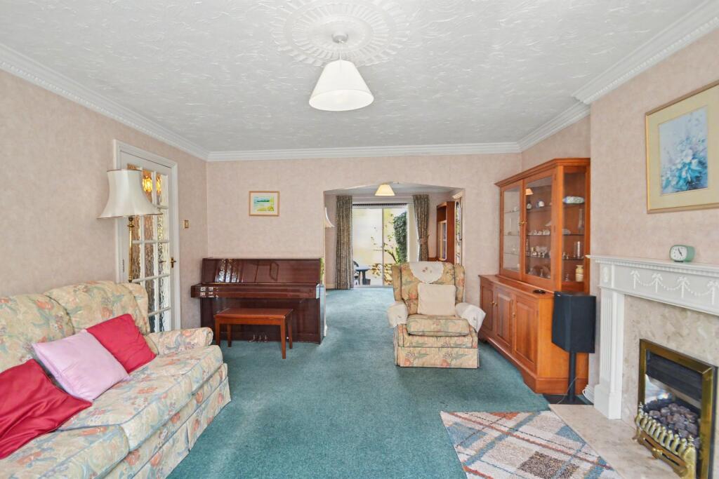 House in Poole, Hillbourne, Broadstone - View 4