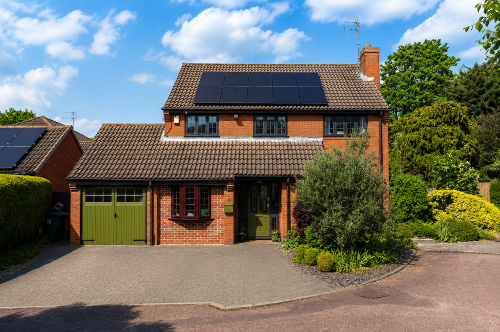 Main image of property: Carisbrooke Gardens, Leicester, LE2