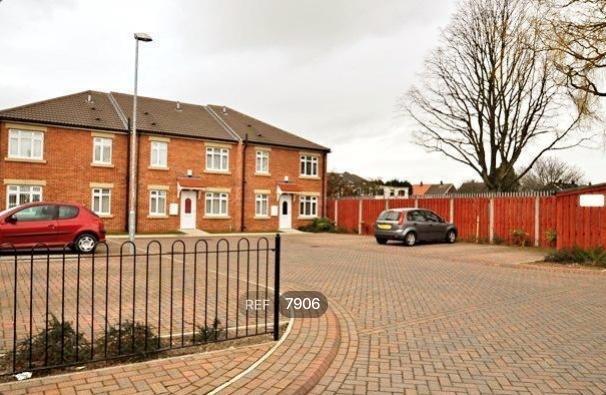 Main image of property: Penshurst Mews, Hessle, HU13 9FD