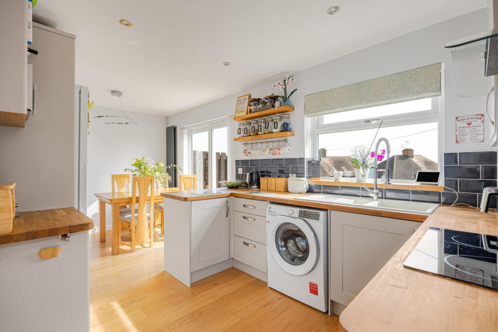 House in Leominster, Ivington - View 3