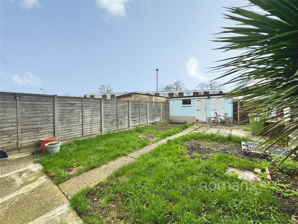 Chaucer Road, Farnborough, Hampshire - View 2