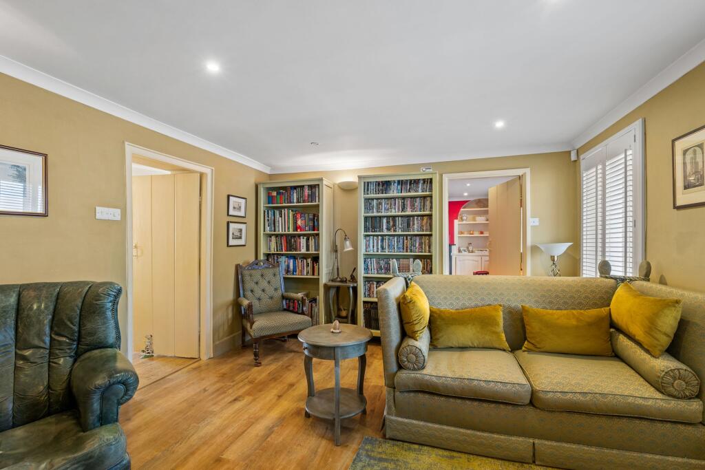House in Peterborough - View 4