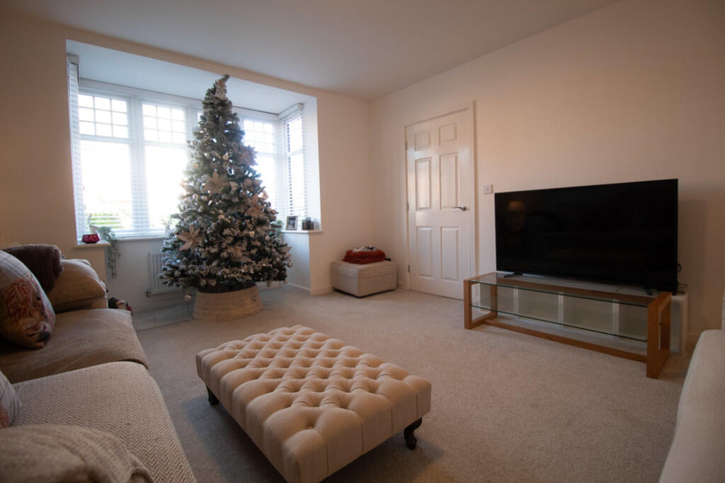 Wisteria Drive, Edwalton, Nottingham photo 4