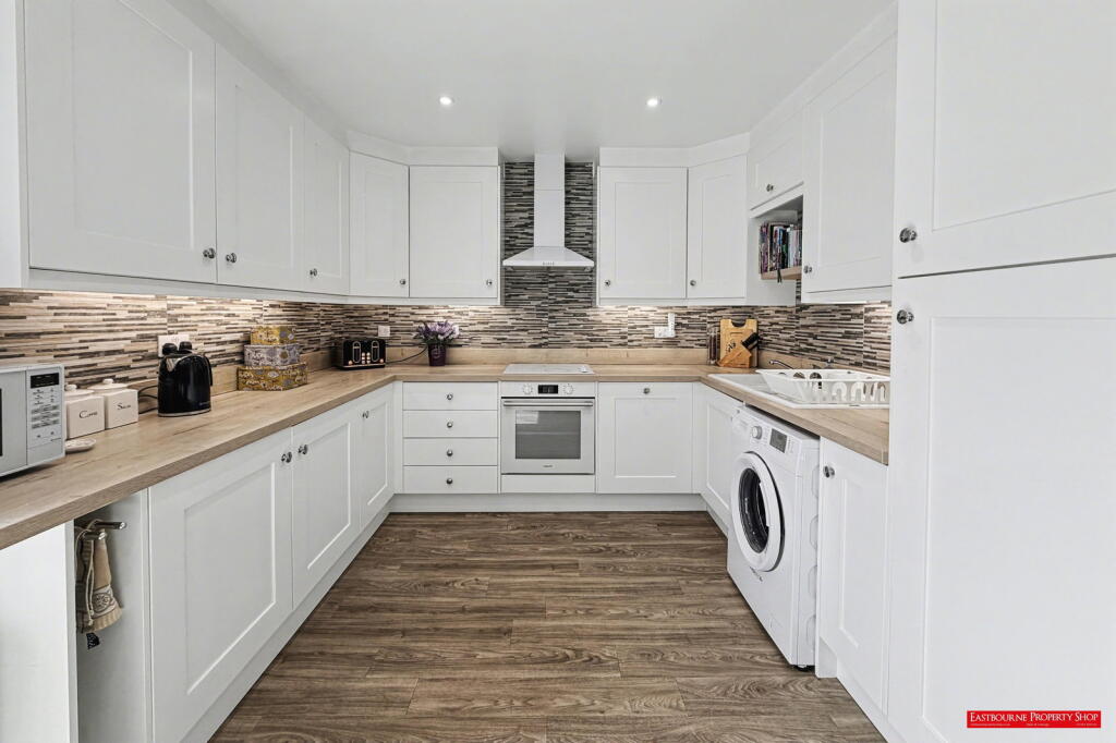 House in Wealden, Polegate - View 2