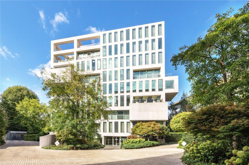 2-bed flat on Hollandgreen Place, London, W8, £3,795,000