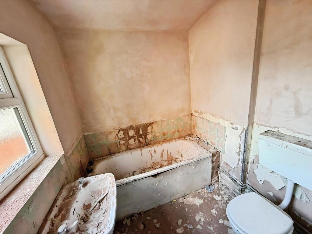 24 Hastings Road, Stoke Heath, Coventry, West Midlands CV2 4JD photo 5