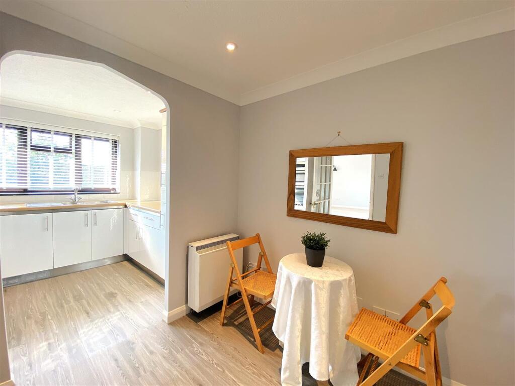 Apartment in Rother, Little Common, Bexhill-on-Sea - View 4
