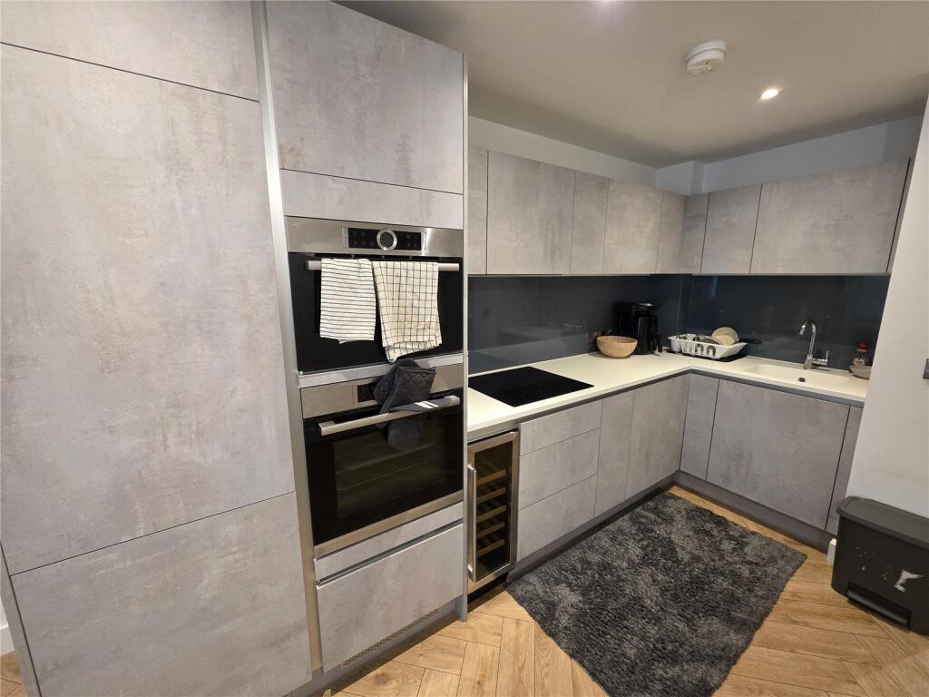Apartment in Manchester - More
