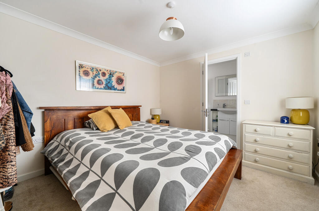 House in Binfield, Temple Park - More