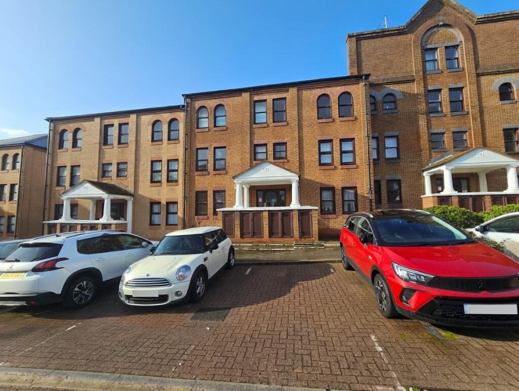 Main image of property: Marks Court, Southchurch Avenue, Southend-On-Sea, Essex, SS1