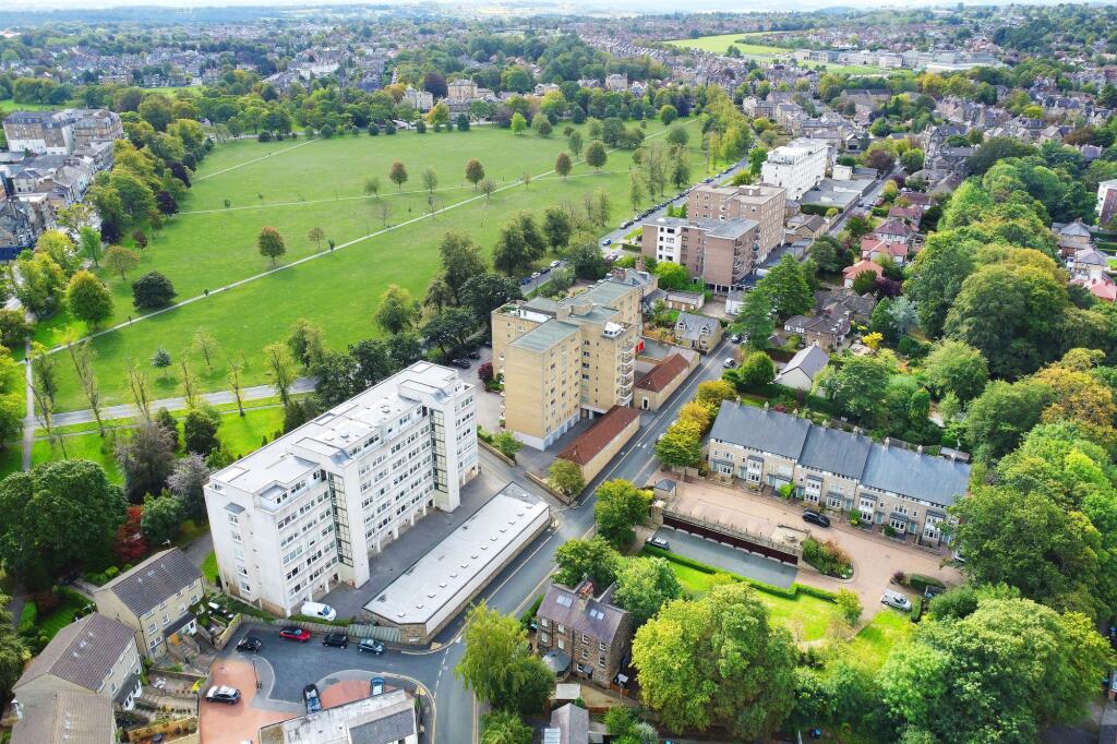 House in Harrogate - View 4