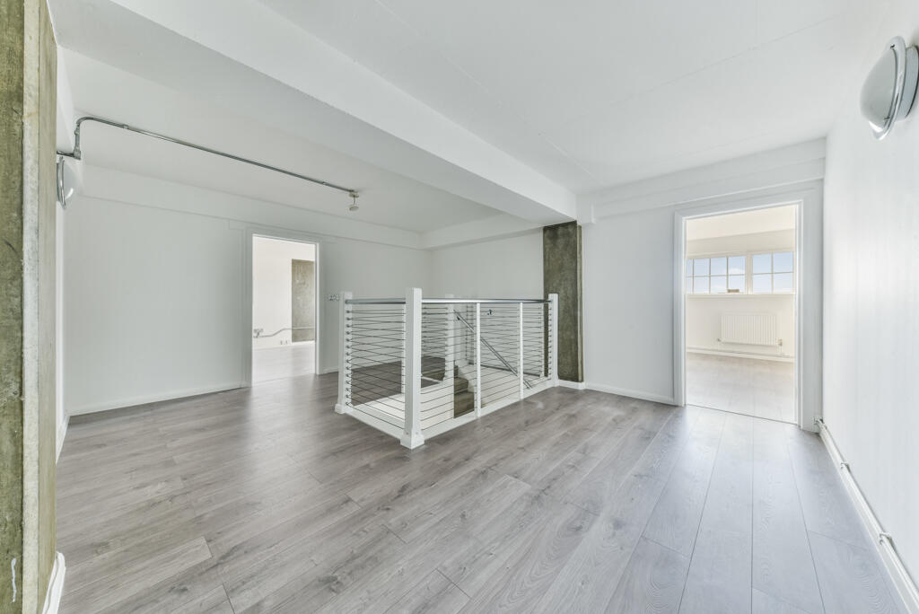 Apartment in London - More