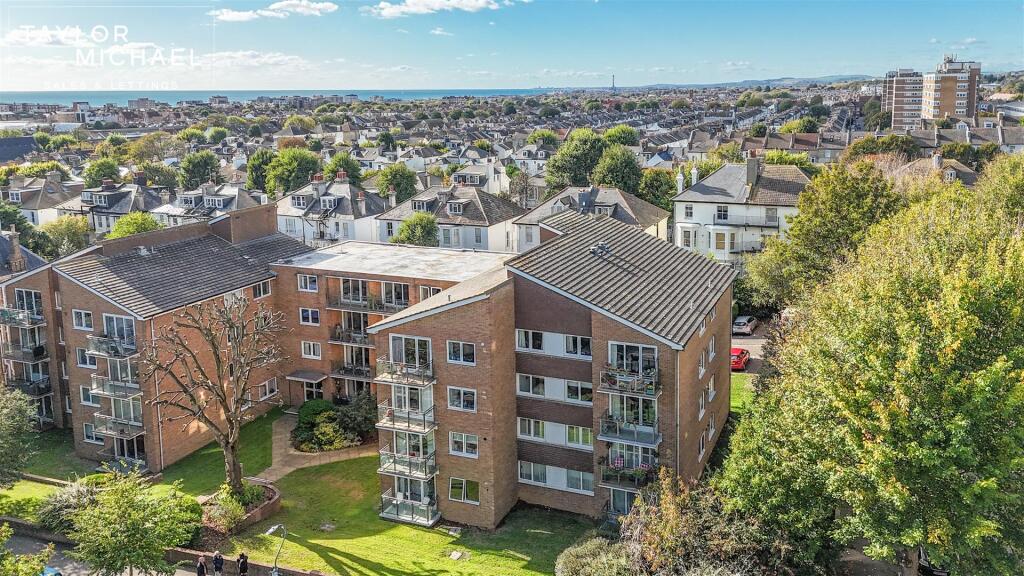 15 Eaton Gardens, Hove
