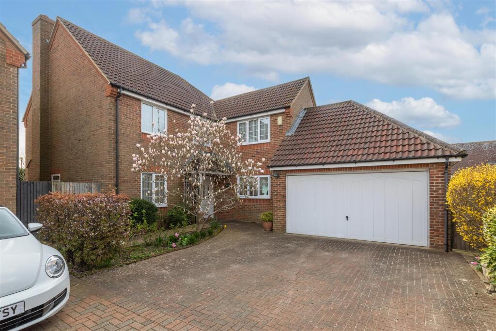 Main image of property: Bramley Close, Shefford, Beds SG17 5BZ
