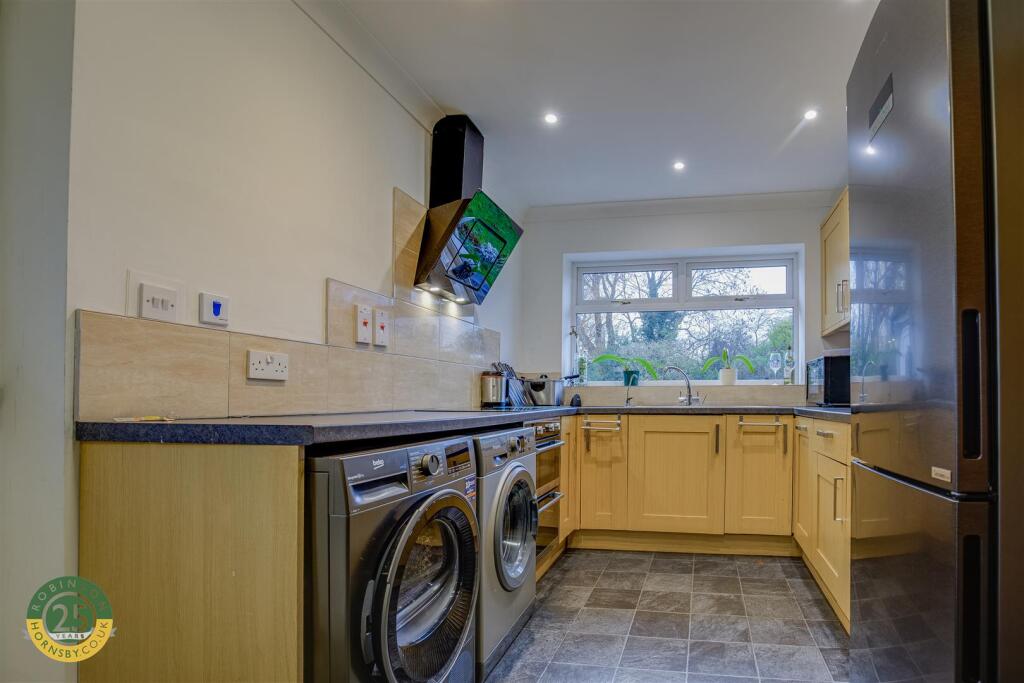 Rose Crescent, Doncaster photo 3