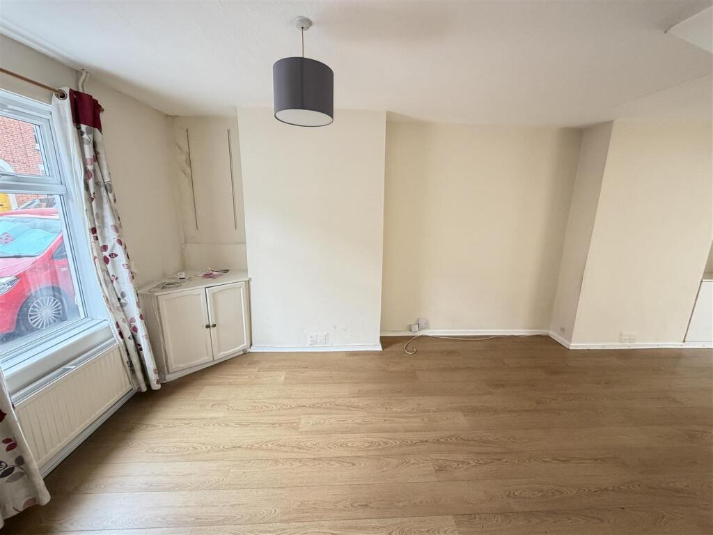 House in Salisbury - View 3