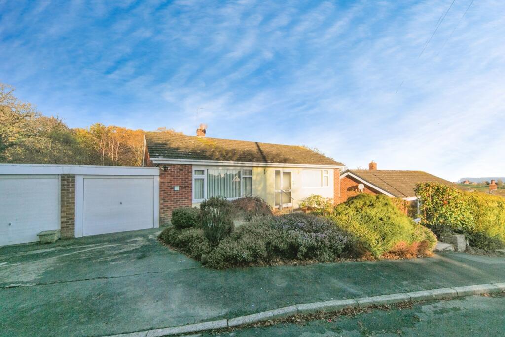 Main image of property: Llanelian Heights, Old Colwyn, Colwyn Bay, Conwy, LL29