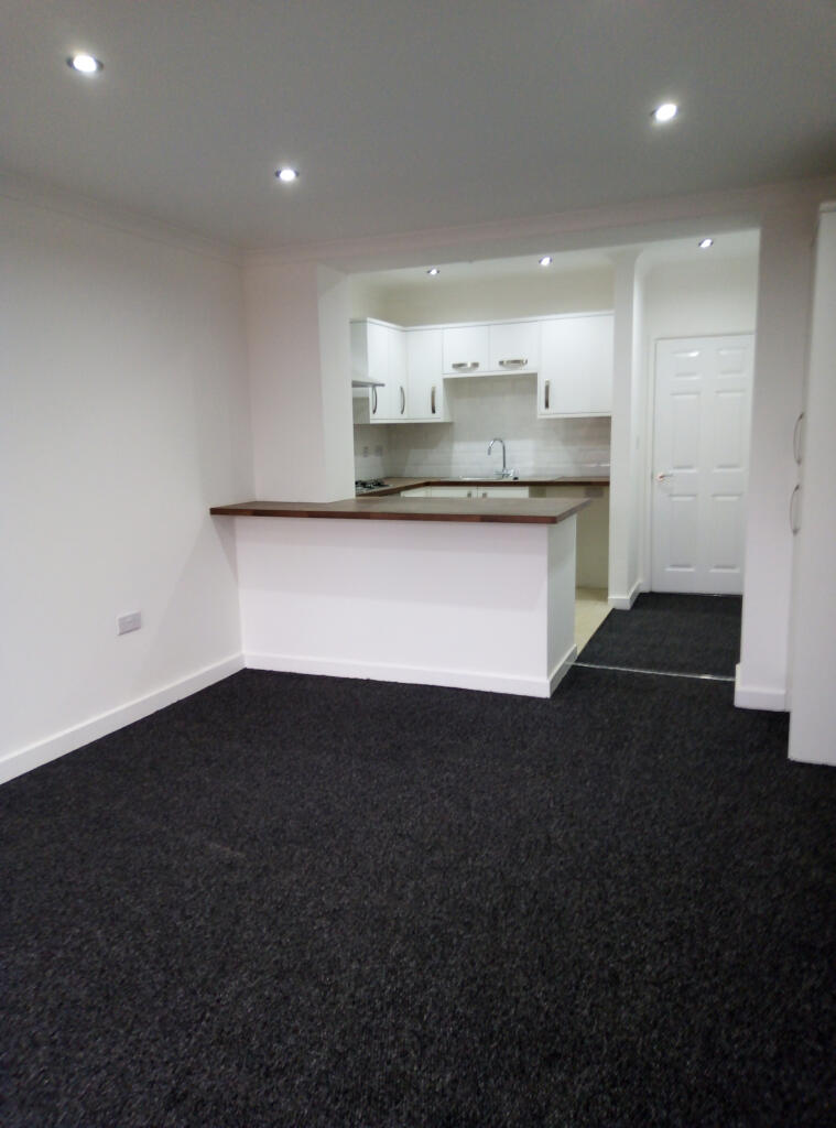 Main image of property: Broad Street, Banbury, OX16