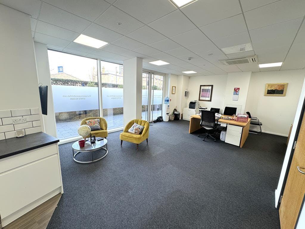 Kew Bridge Unit 2 Brentford 3.jpg