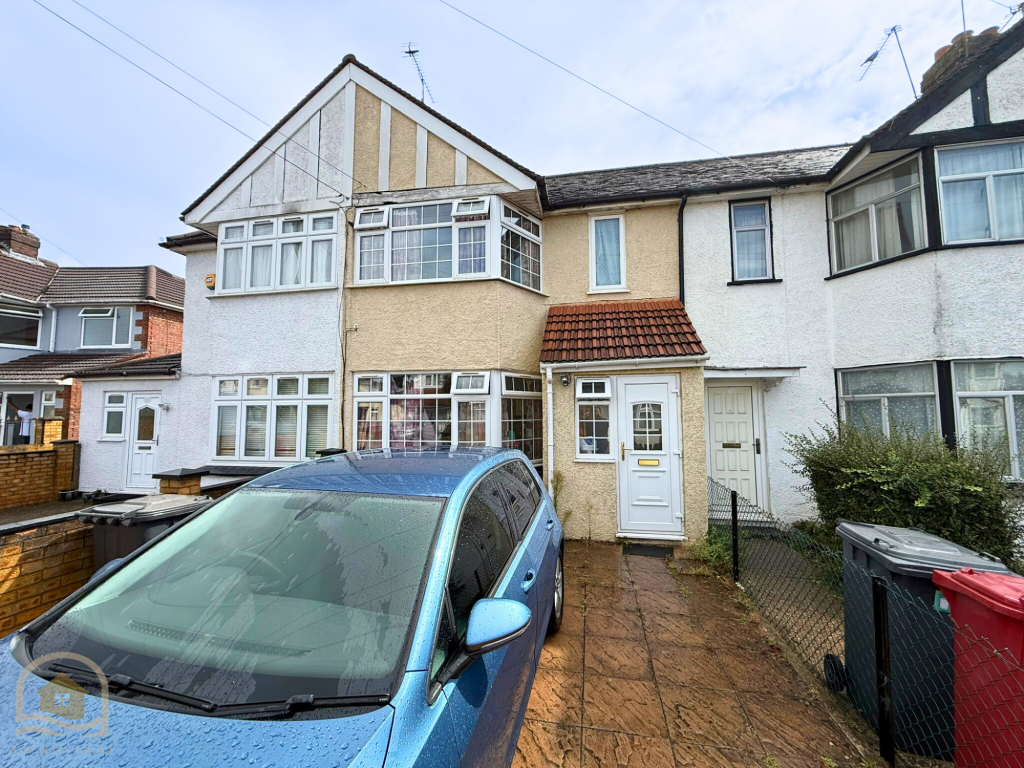 2-bed terraced on Litcham Spur, Slough, Berkshire, SL1, £370,000