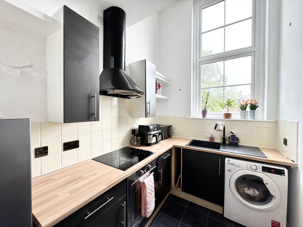 Apartment in Warrington - View 5
