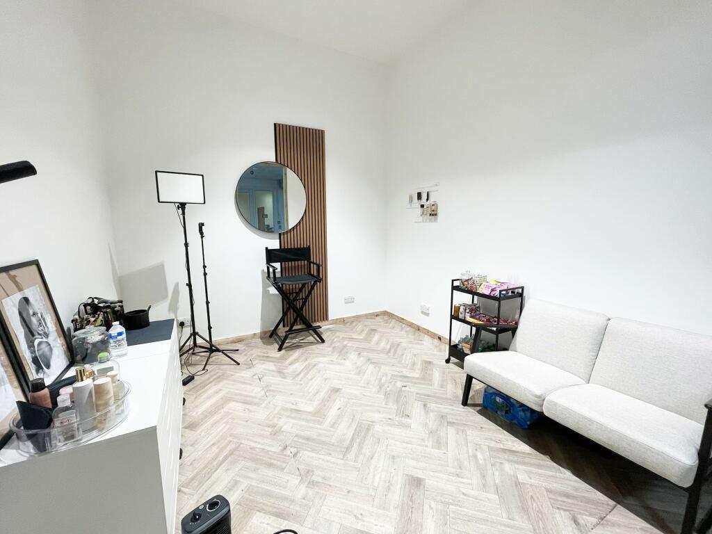 Beauty Room
