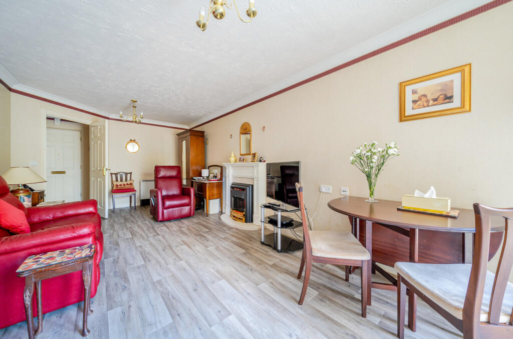 Apartment in Adur, Lancing - View 4