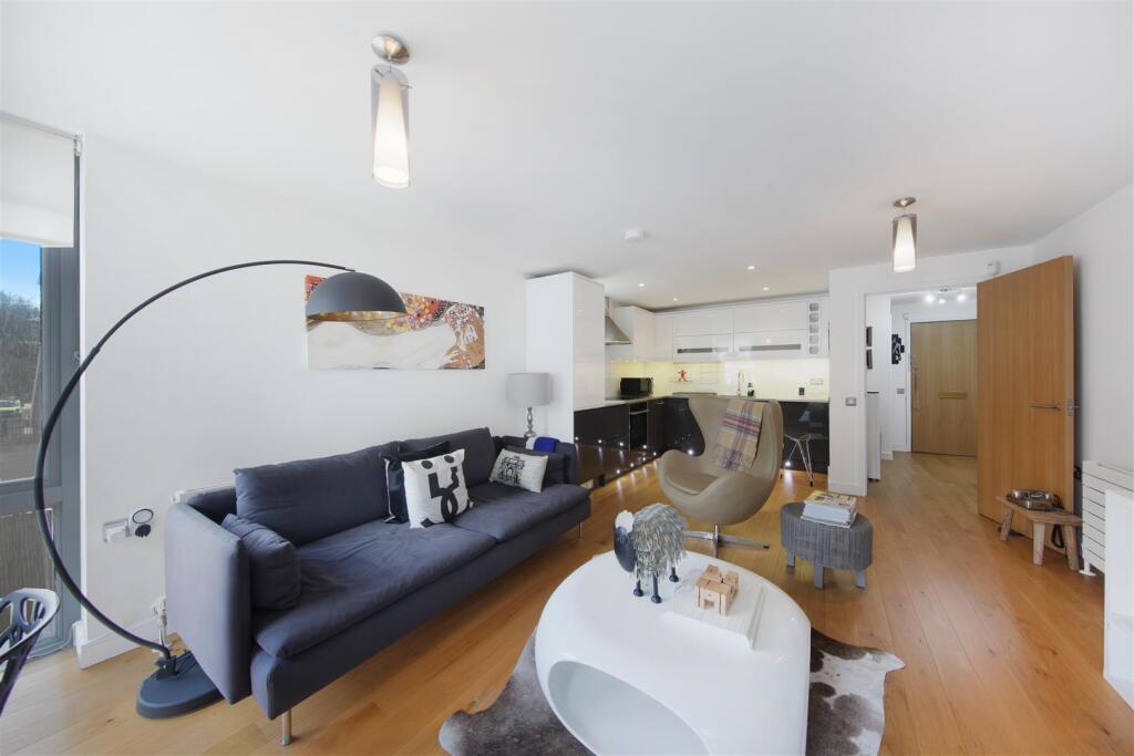 Main image of property: Queensdale Crescent, London