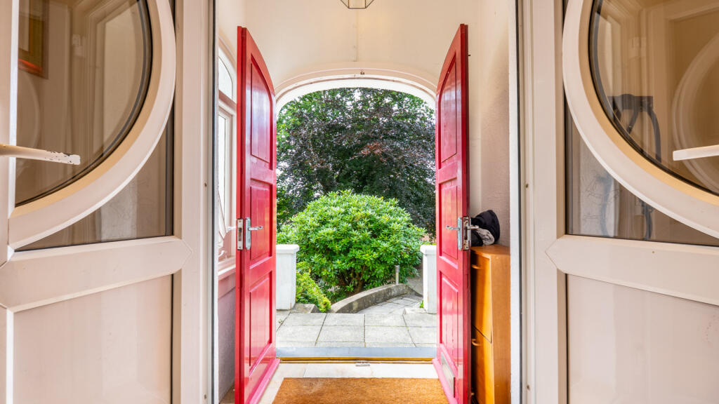Woodville, Ballanard Road, Douglas, IM2 5PW photo 4