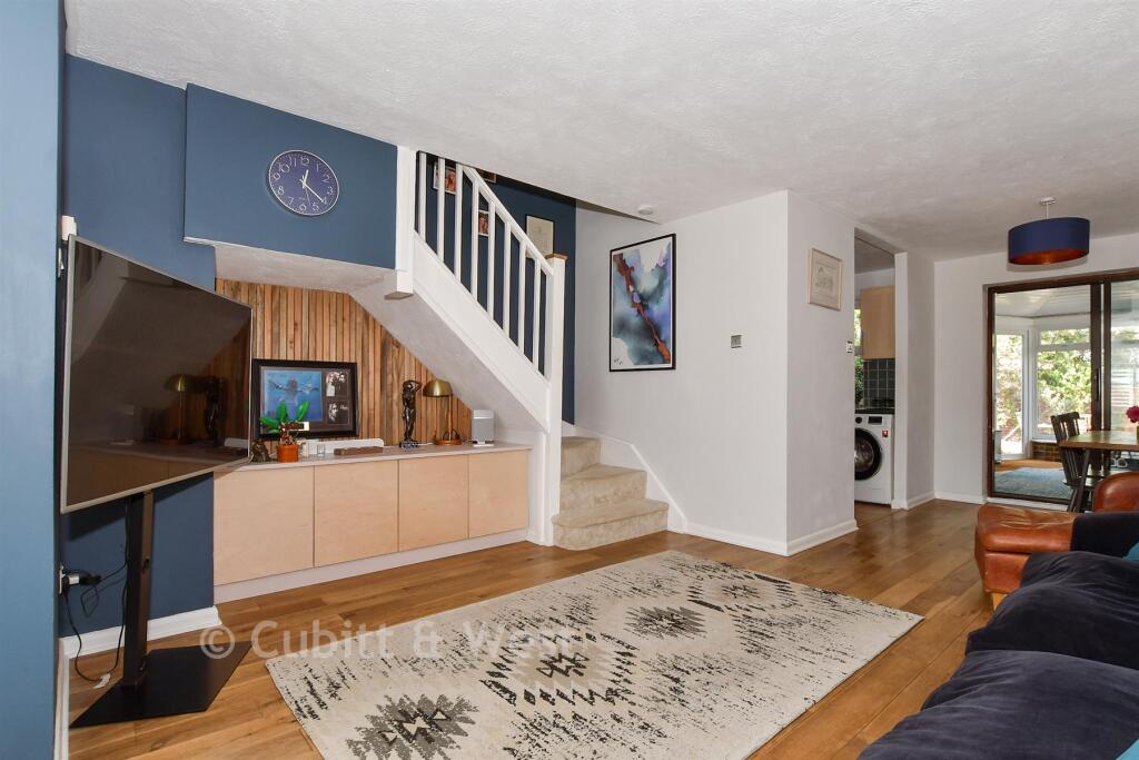 House in Redhill - View 5
