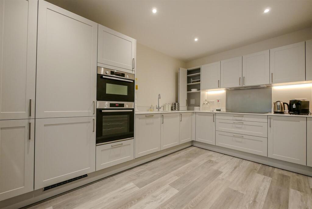 Apartment in Oxford - View 3