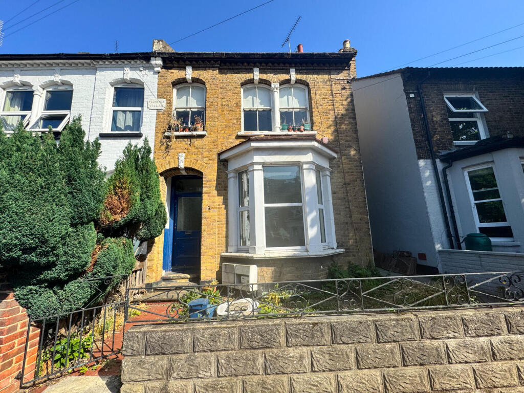 Main image of property: Hadleigh Road, Westcliff-On-Sea