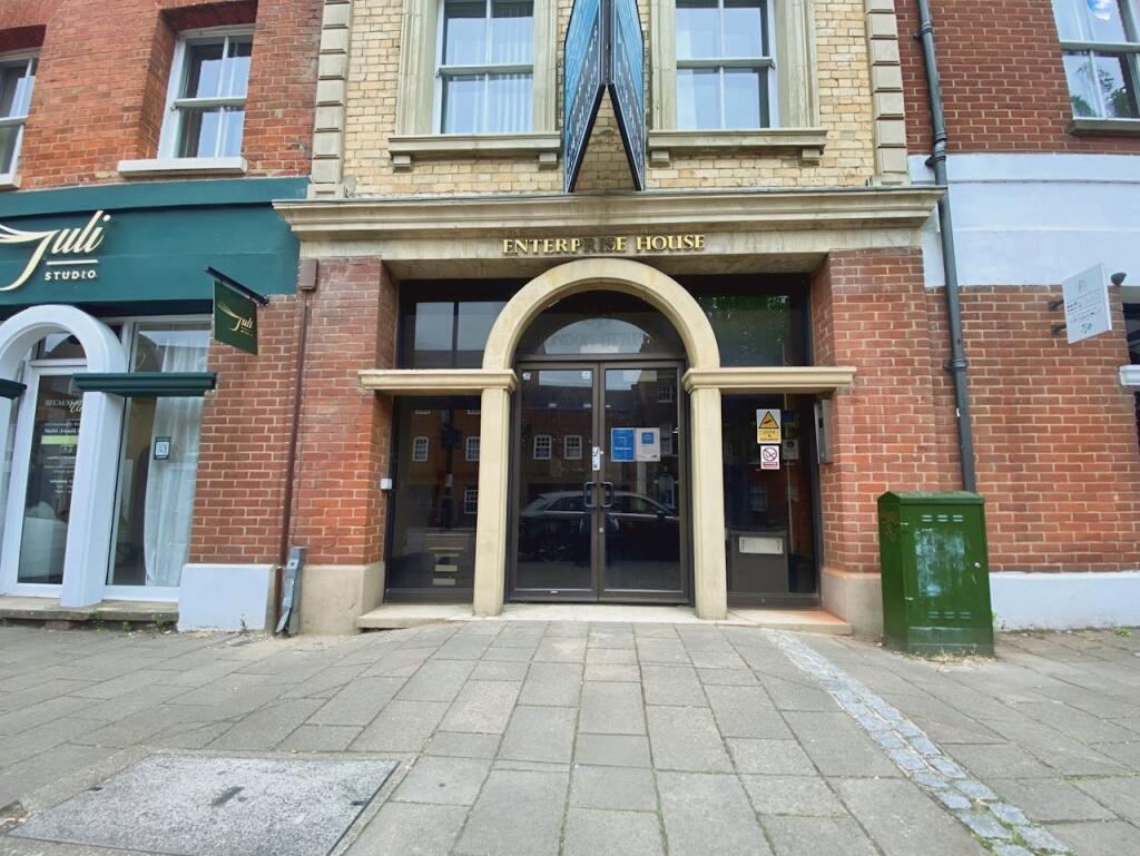Main image of property: Second Floor Front, 95 London Street, Reading, RG1 4QA