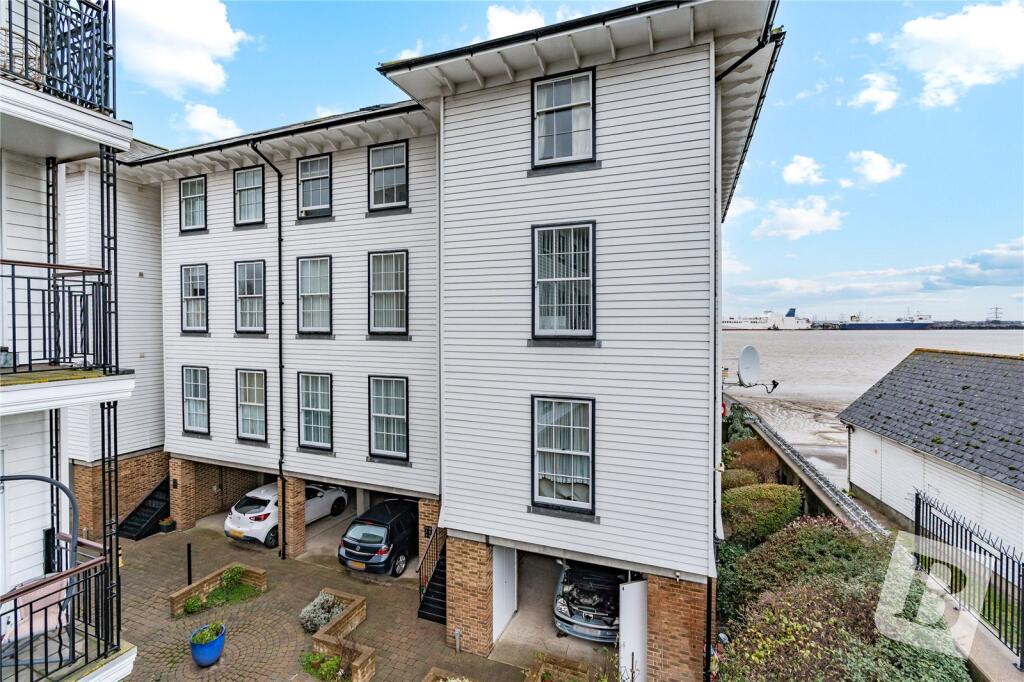 Main image of property: Heritage Quay, Commercial Place, Gravesend, Kent, DA12