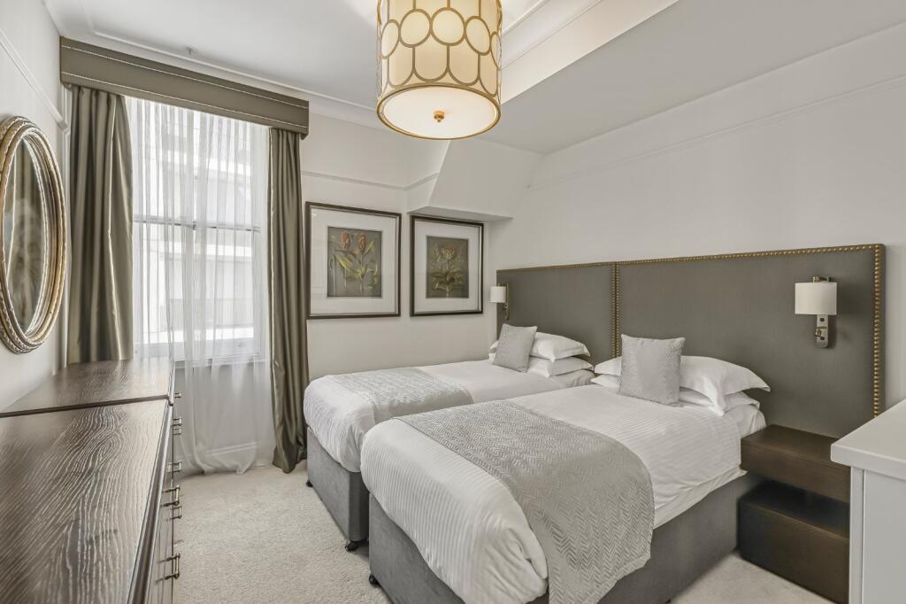 4 bedroom flat for rent